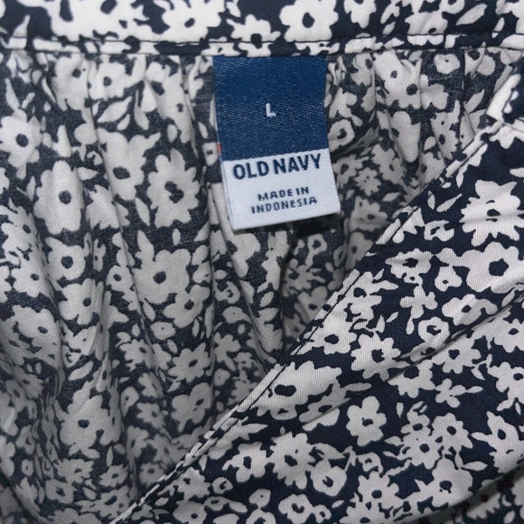 Old Navy Women’s Floral Long Sleeve Puff Blouse NWT - LARGE - Picture 2 of 2